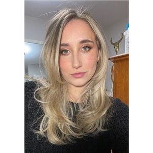 Meet your Posher, Dana